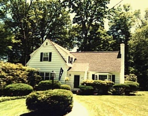 15 East Meadow Road Wilton, CT 06897 - Photo 1 of 1 Gallery Image 1