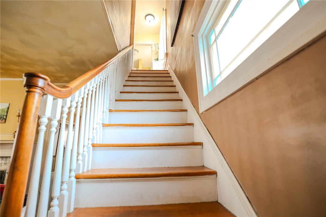 28 Sylvan Avenue Cranston, RI 02905 - Photo 12 of 29