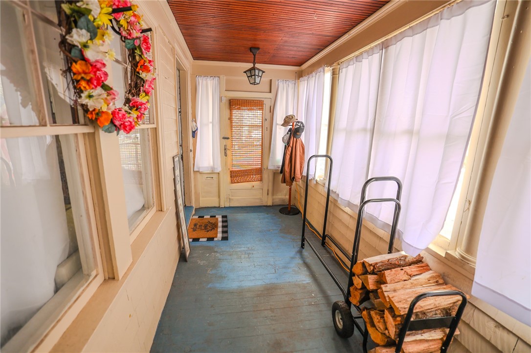 28 Sylvan Avenue Cranston, RI 02905 - Photo 5 of 29