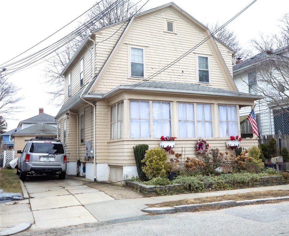 28 Sylvan Avenue Cranston, RI 02905 - Photo 6 of 32