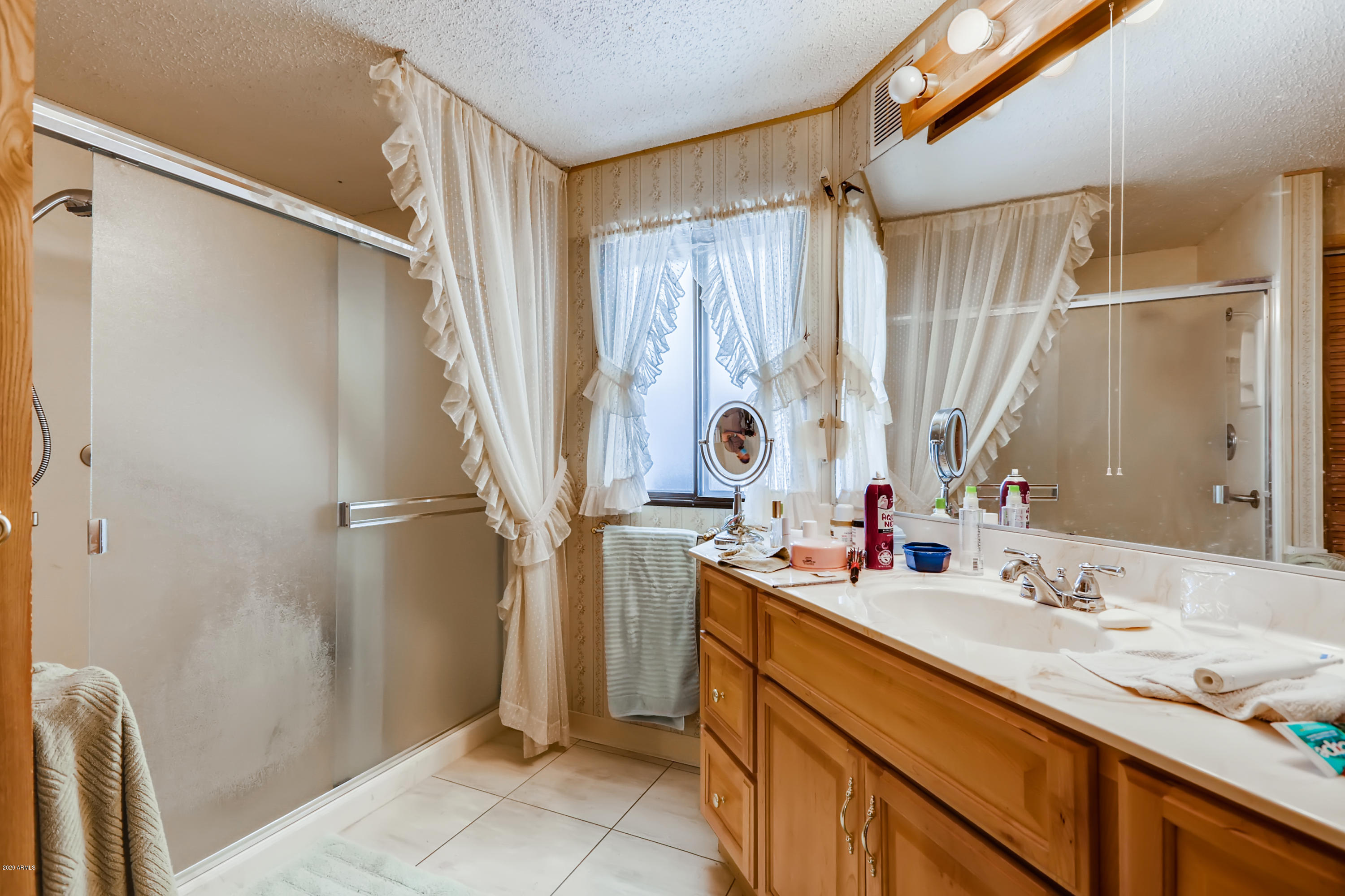 3036 East Utopia Road, Unit 48 Phoenix, AZ 85050 - Photo 17 of 28 Utopia48MasterBath