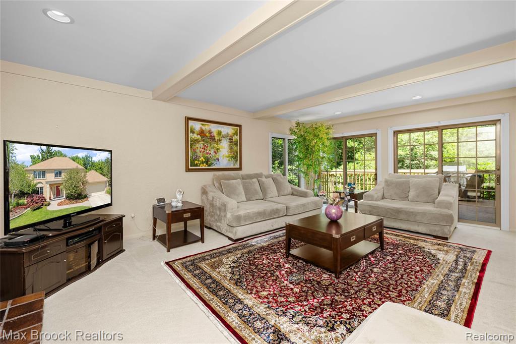 31223 Country Ridge Circle Farmington Hills, MI 48331 - Photo 26 of 62