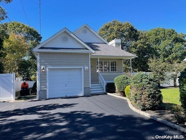 186 Monroe Street Mastic, NY 11950 - Photo 1 of 1