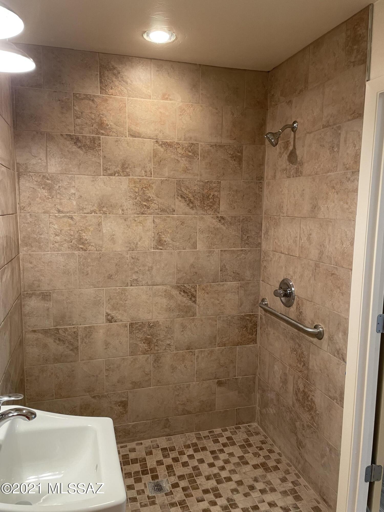 2545 East Spring Street, Unit 3 Tucson, AZ 85716 - Photo 10 of 25 IMG_2228