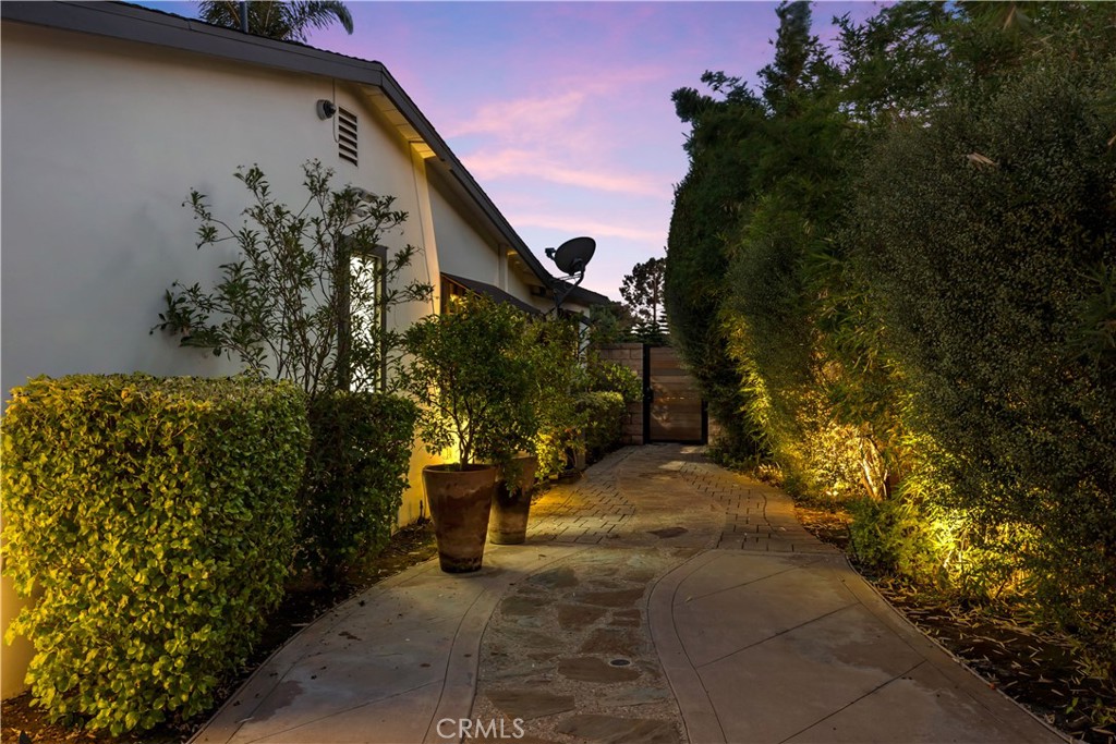 1391 Deborah Drive North Tustin, CA 92705 - Photo 47 of 56 a backyard of a house with lots of green space