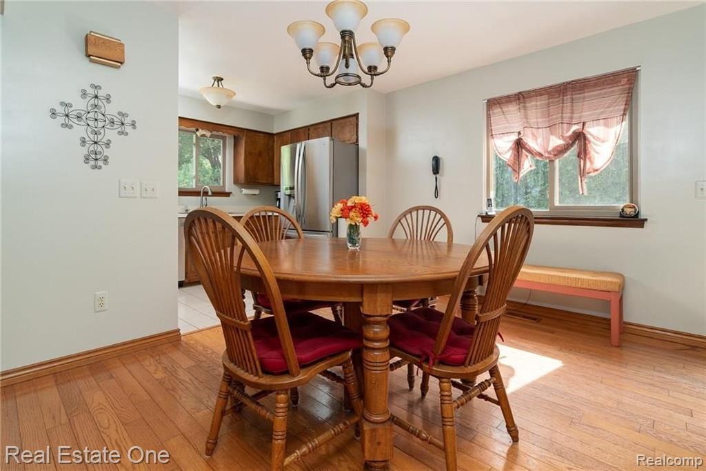 220 Red Oak Lane Rochester Hills, MI 48307 - Photo 5 of 29