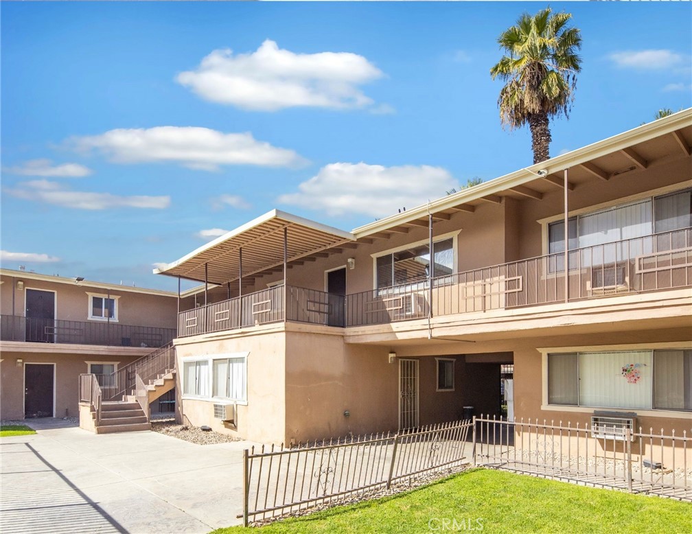 2032 West Linden Street Riverside, CA 92507 - Photo 51 of 66 a front view of a house with a garden