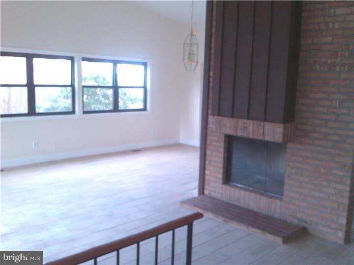 544 Four Mile Branch Road Sicklerville, NJ 08081 - Photo 4 of 13 Gallery Image 4