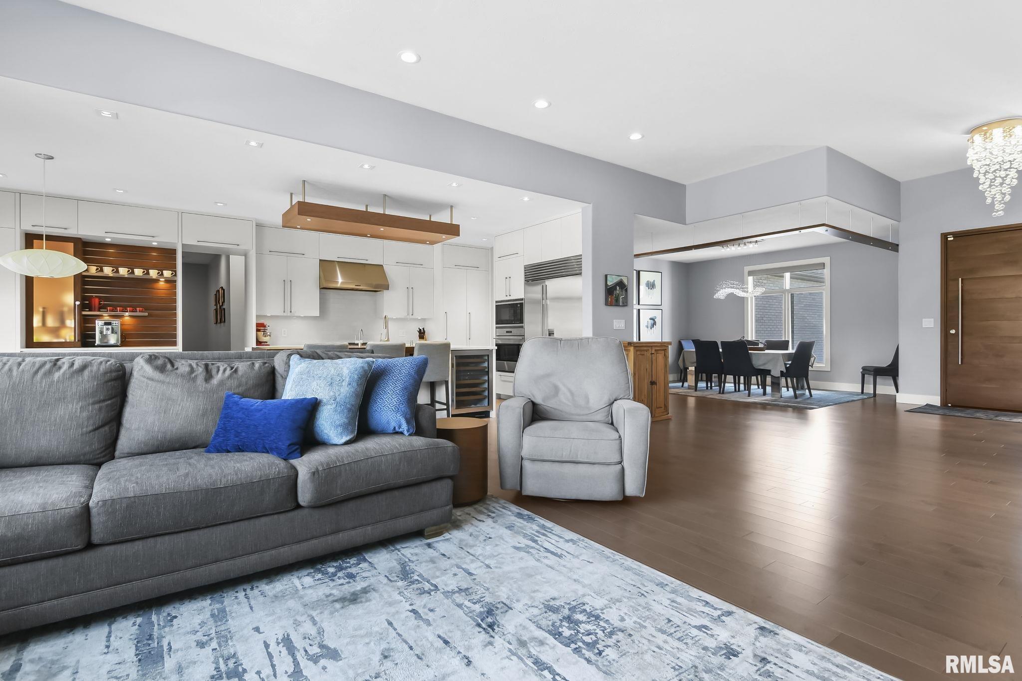 2301 Tara Lane Springfield, IL 62704 - Photo 10 of 92