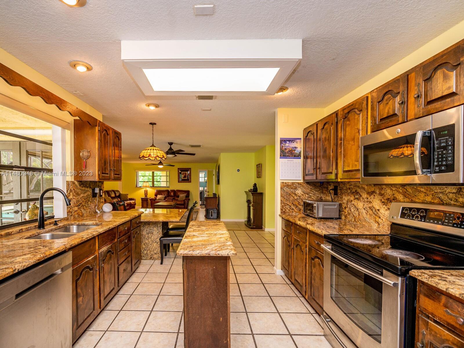 5821 Southwest 162nd Avenue Southwest Ranches, FL 33331 - Photo 16 of 92 Gallery Image 16