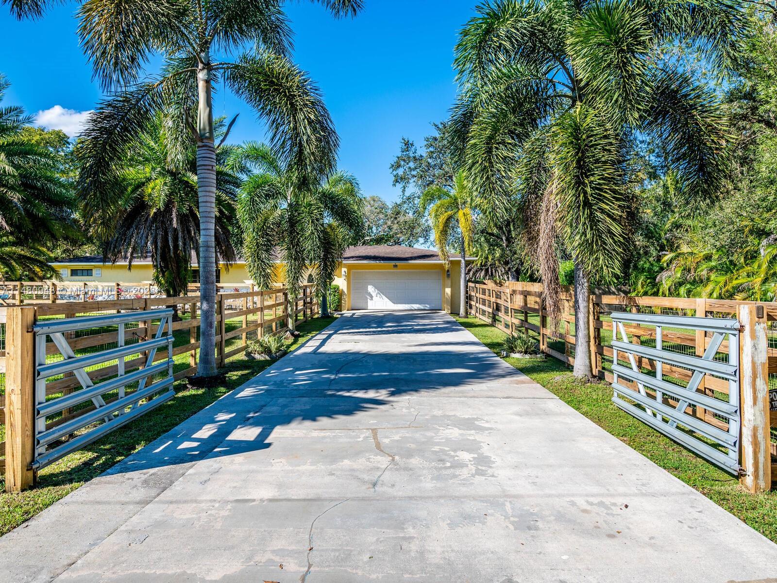 5821 Southwest 162nd Avenue Southwest Ranches, FL 33331 - Photo 3 of 92 Gallery Image 3
