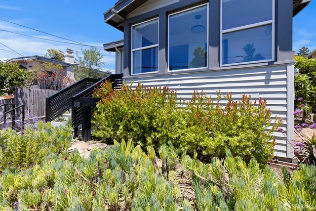$1,399,000 | 2464 Alida Street, Oakland, CA 94602