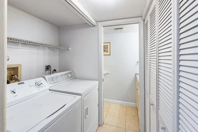$159,000 | 1402 Nebraska Avenue, Unit 13, Fort Pierce, FL 34950