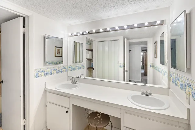 $159,000 | 1402 Nebraska Avenue, Unit 13, Fort Pierce, FL 34950