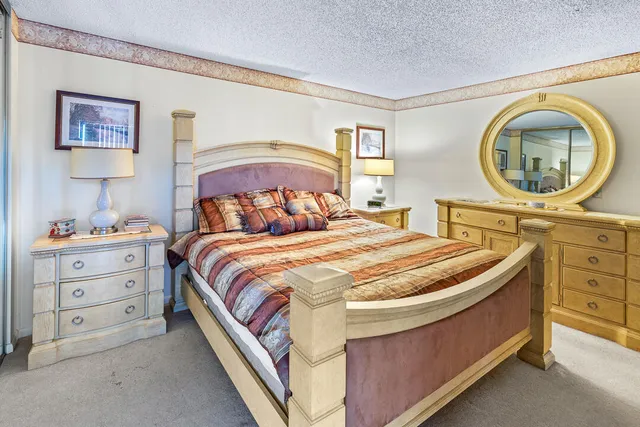 $159,000 | 1402 Nebraska Avenue, Unit 13, Fort Pierce, FL 34950