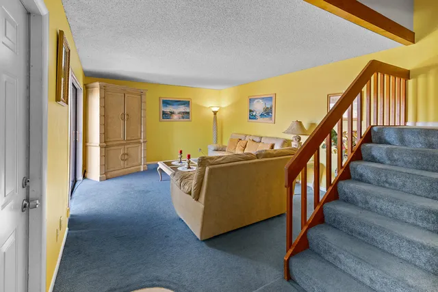 $159,000 | 1402 Nebraska Avenue, Unit 13, Fort Pierce, FL 34950