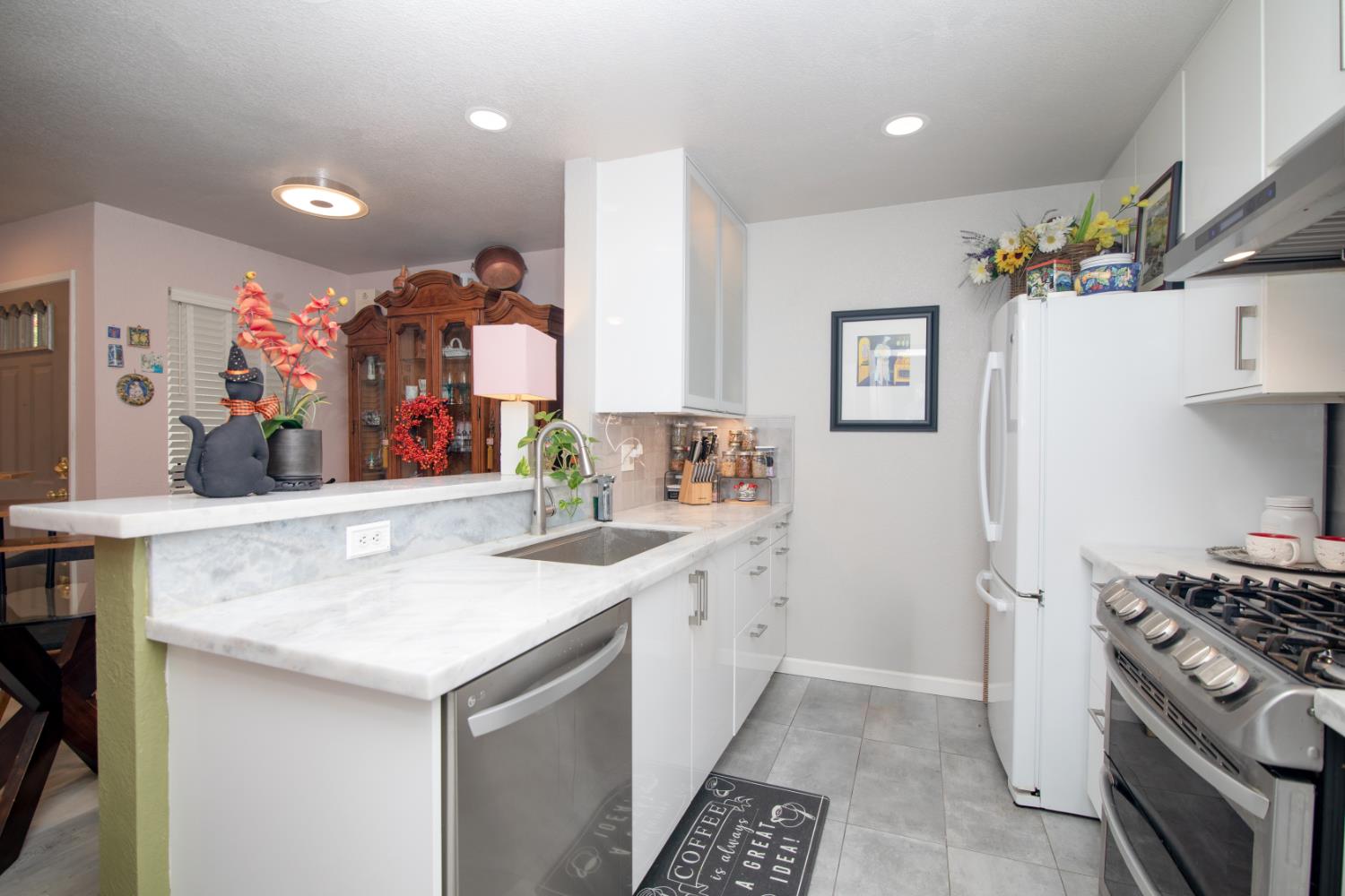 8020 Walerga Road, Unit 1186 Antelope, CA 95843 - Photo 8 of 44 Gallery Image 8