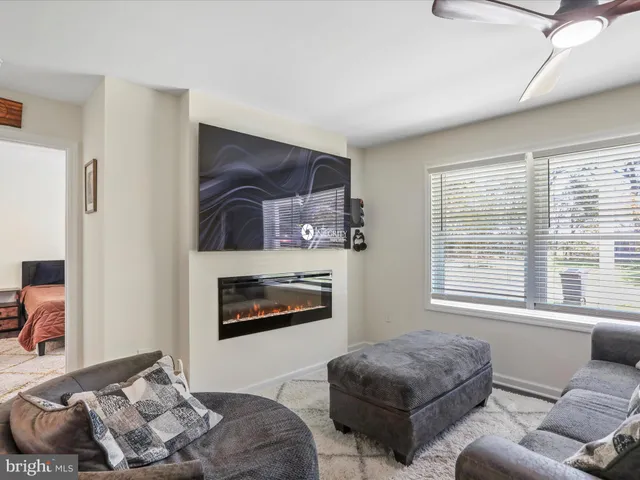 $330,000 | 957 Longview Drive, Berkeley Springs, WV 25411