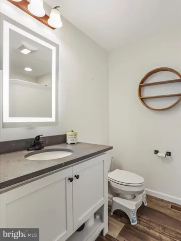 $330,000 | 957 Longview Drive, Berkeley Springs, WV 25411