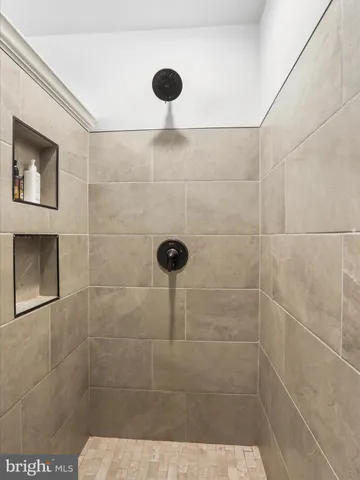 $330,000 | 957 Longview Drive, Berkeley Springs, WV 25411