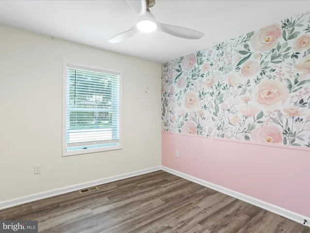 $330,000 | 957 Longview Drive, Berkeley Springs, WV 25411