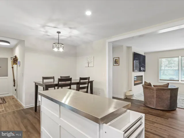 $330,000 | 957 Longview Drive, Berkeley Springs, WV 25411