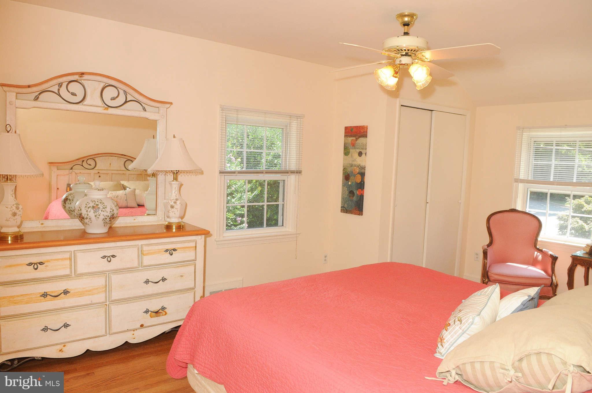 4971 Little Falls Road Arlington, VA 22207 - Photo 14 of 23 Bath (Master)
