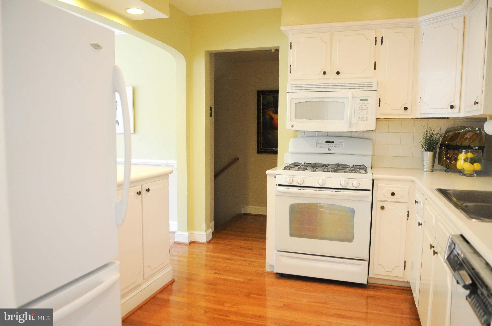4971 Little Falls Road Arlington, VA 22207 - Photo 6 of 23 Kitchen