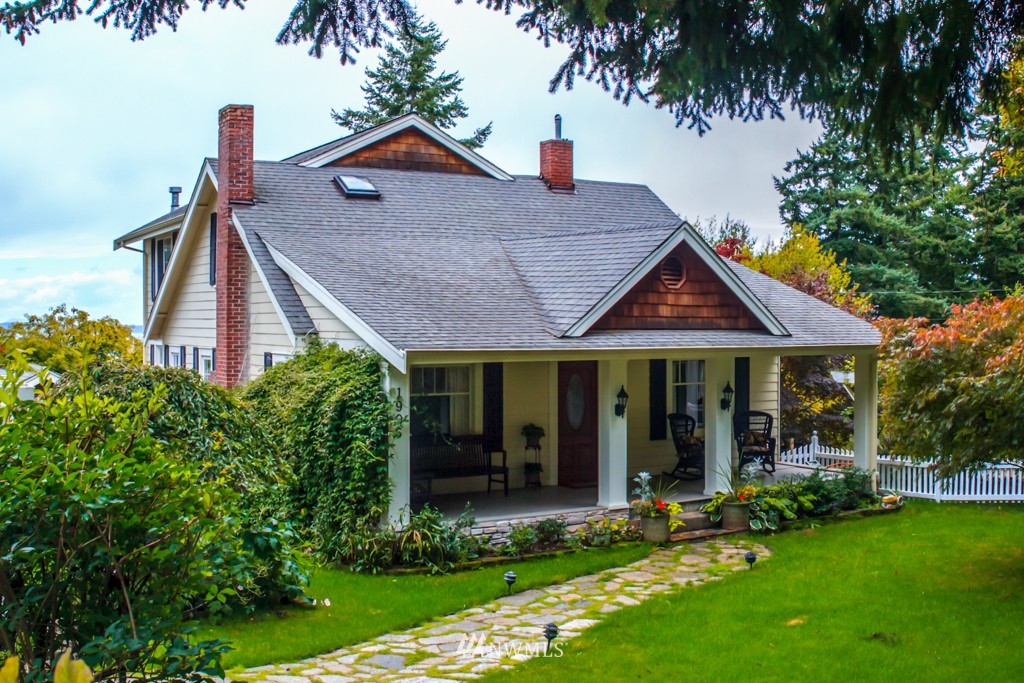 1906 Samish Way Bellingham, WA 98229 - Photo 1 of 25 Gallery Image 1
