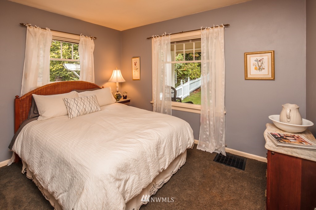 1906 Samish Way Bellingham, WA 98229 - Photo 18 of 25 Gallery Image 18