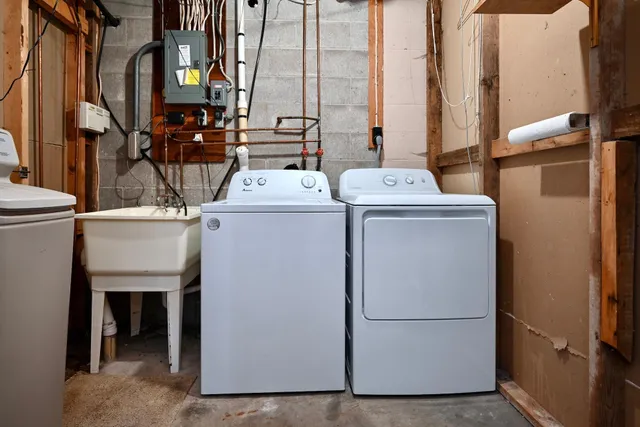 $232,000 | 225 First Street South, Lewiston, MN 55952