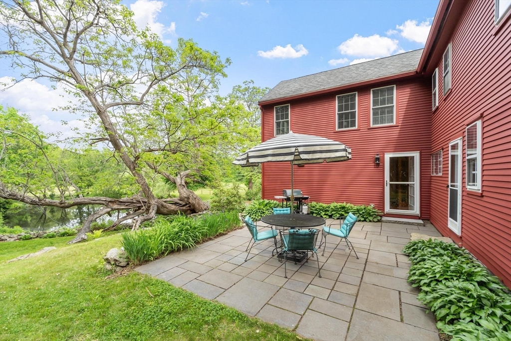 19 Maple Road Chelmsford, MA 01824 - Photo 3 of 37