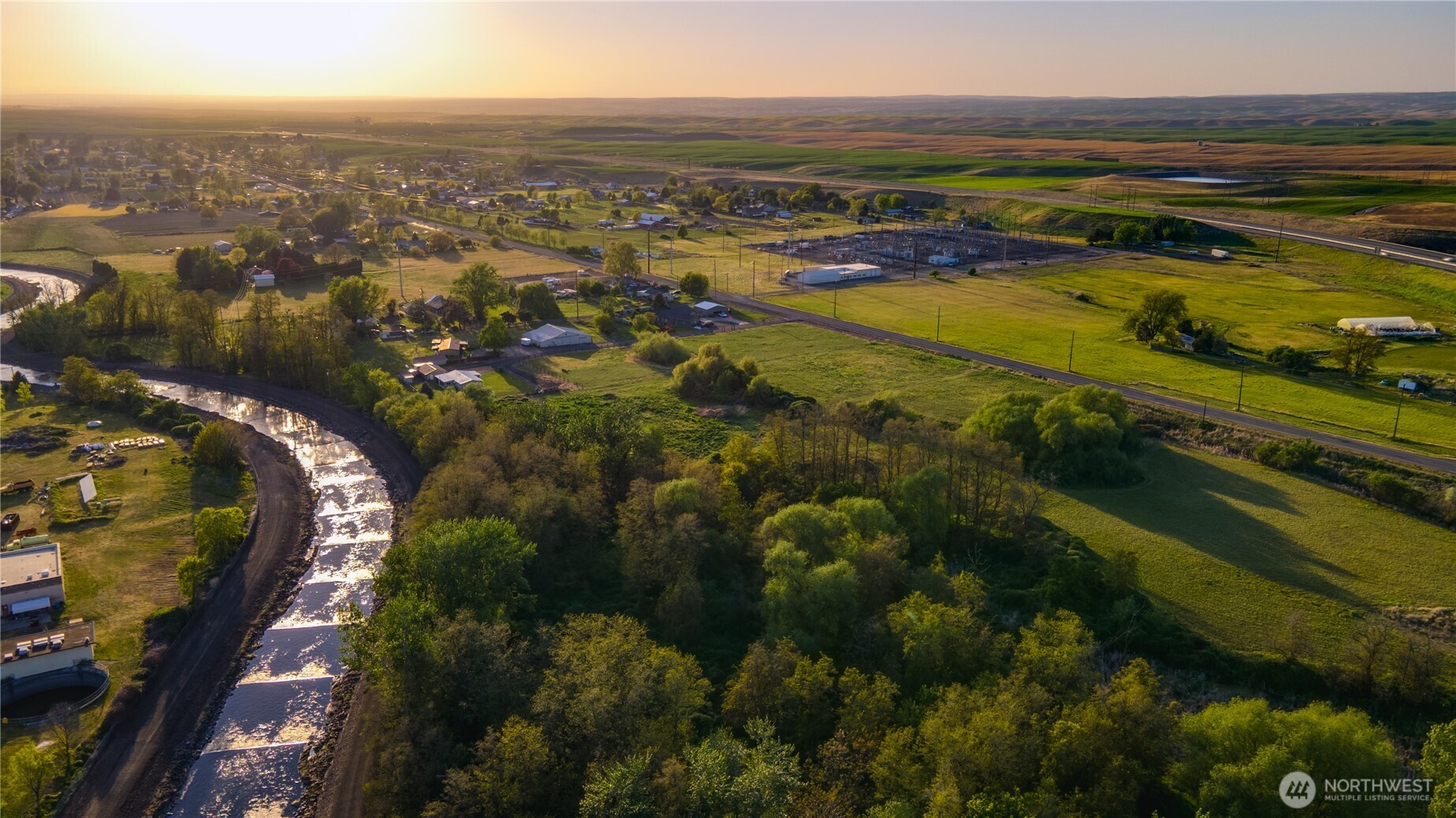 1595 Heritage Road Walla Walla, WA 99362 - Photo 2 of 5 an aerial view of residential houses with outdoor space