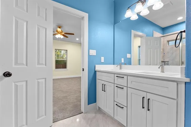 $299,999 | 520 East 5th Street, Bonham, TX 75418