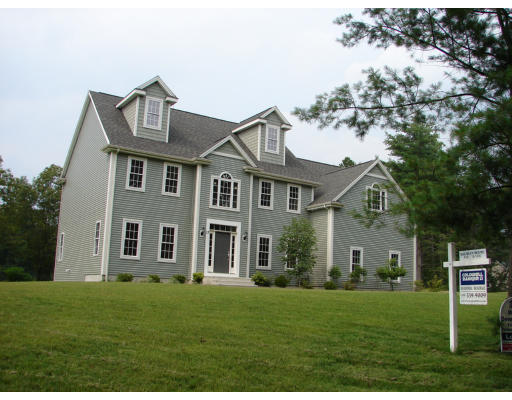 13 Camp Road Foxboro, MA 02035 - Photo 1 of 12 Gallery Image 1