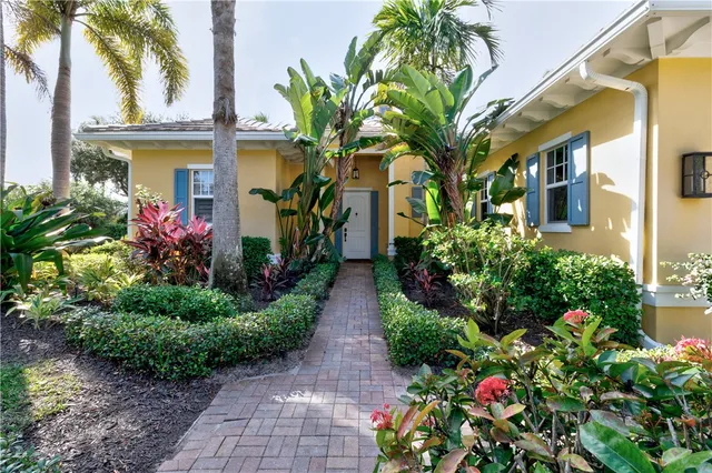 $695,000 | 2815 St Barts Square, Vero Beach, FL 32967