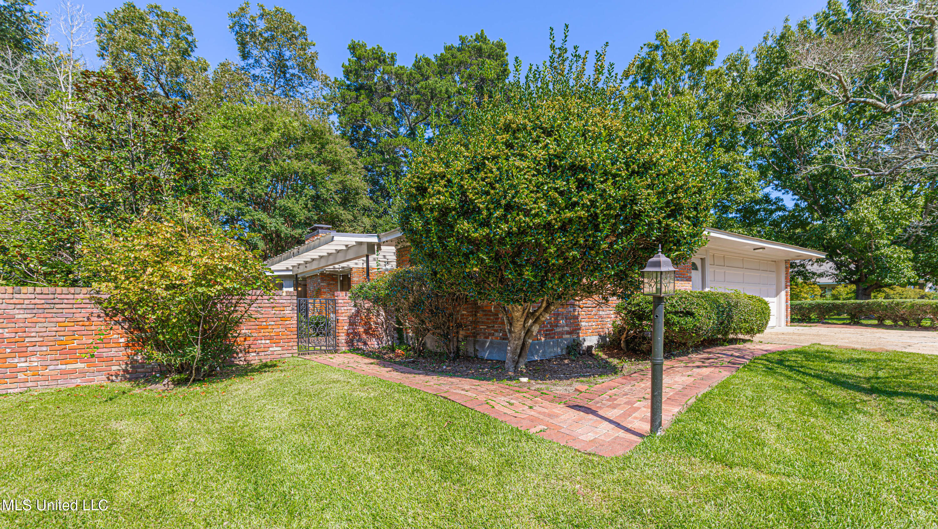 406 Rollingwood Drive Jackson, MS 39211 - Photo 43 of 48 1R4A4167-Enhanced-NR