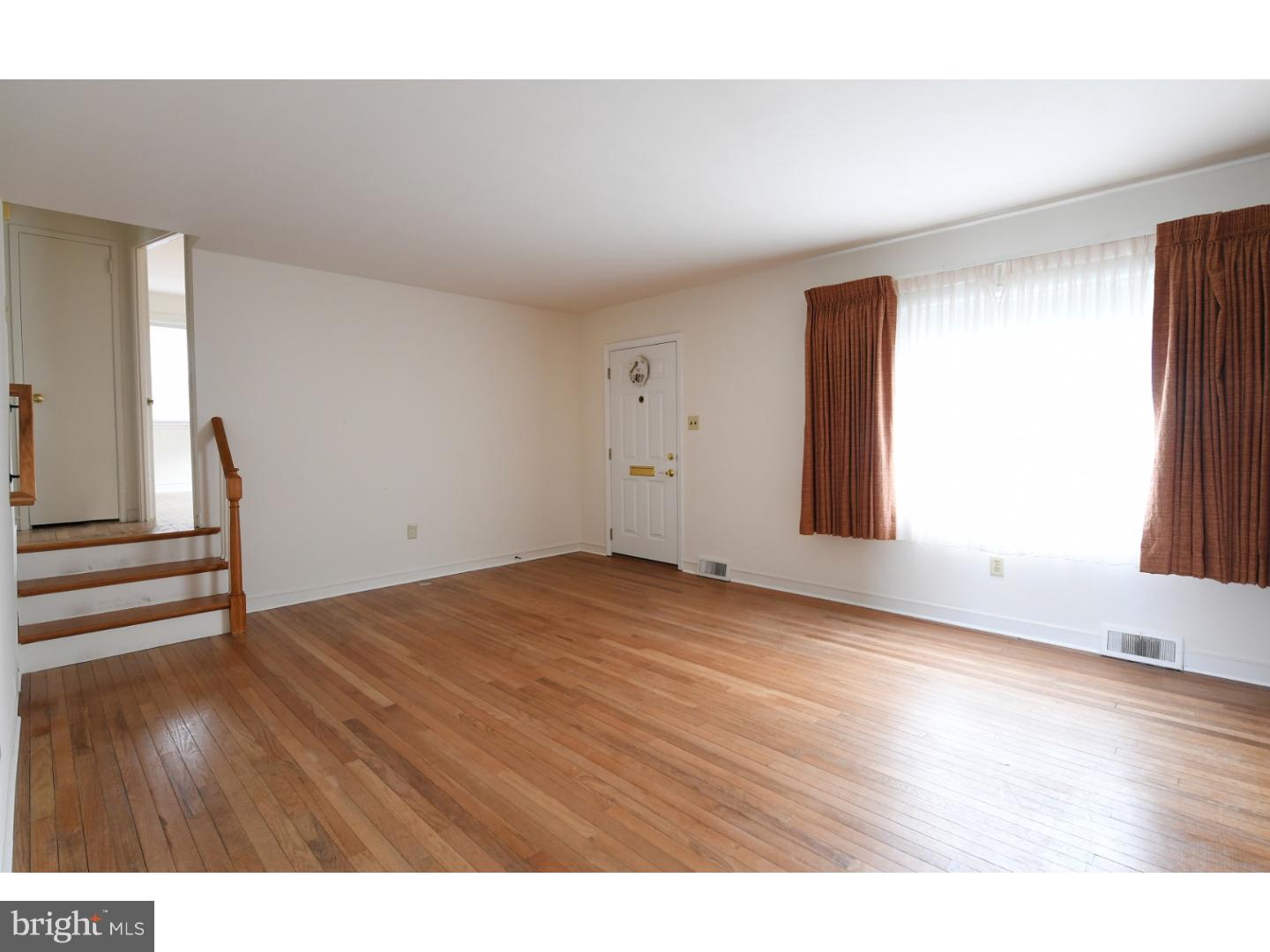 523 Harding Avenue Reading, PA 19607 - Photo 8 of 16