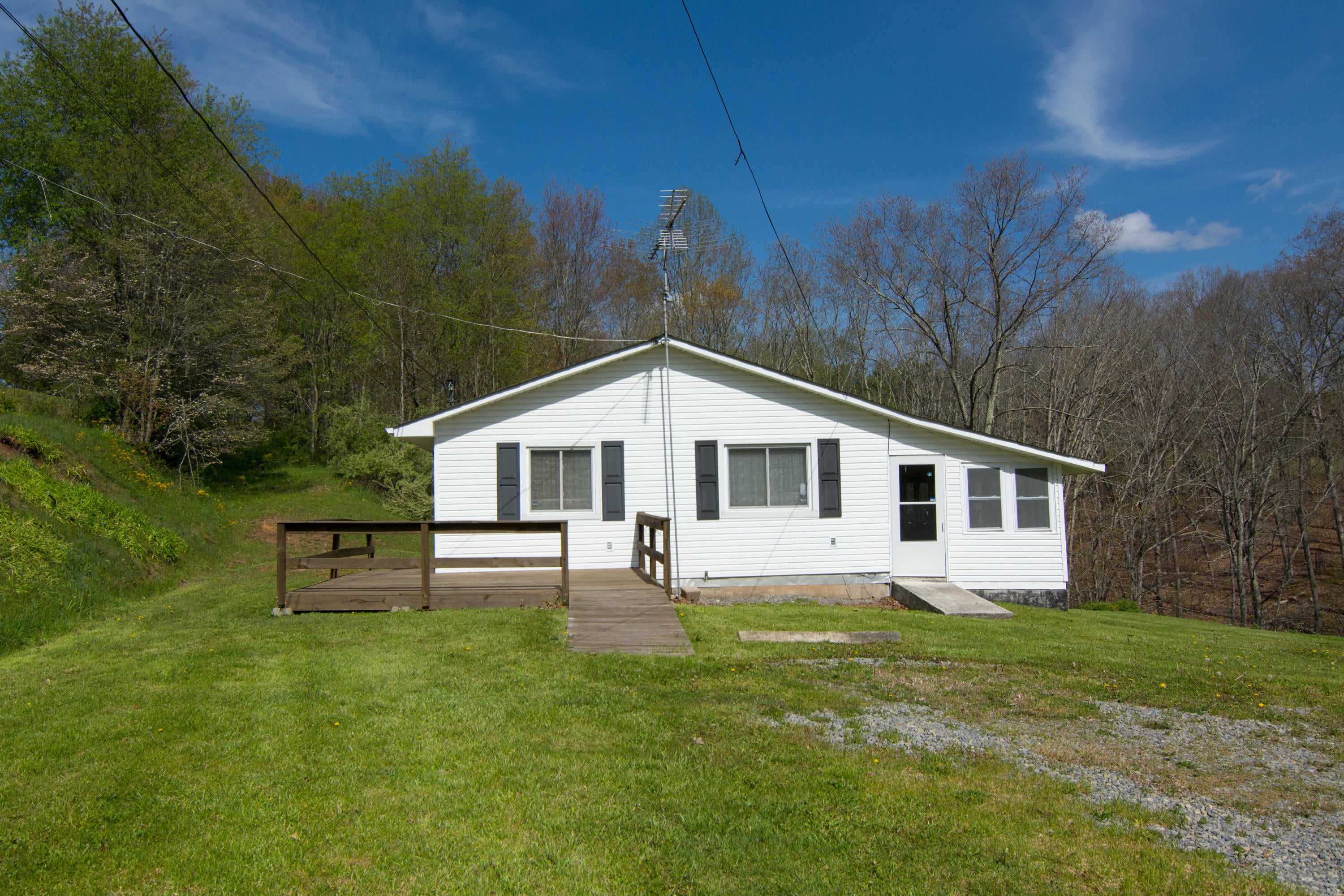 572 Sam Black Church Road Smoot, WV 24977 - Photo 34 of 42 Gallery Image 34