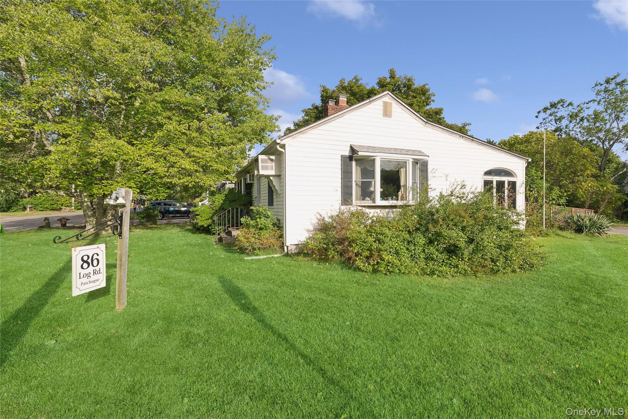 86 Log Road Patchogue, NY 11772 - Photo 11 of 26 Gallery Image 11