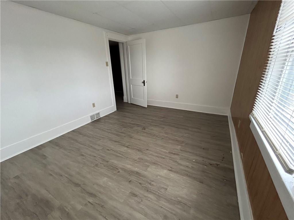 19 Singer Avenue, Unit 5 McKees Rocks, PA 15136 - Photo 5 of 13