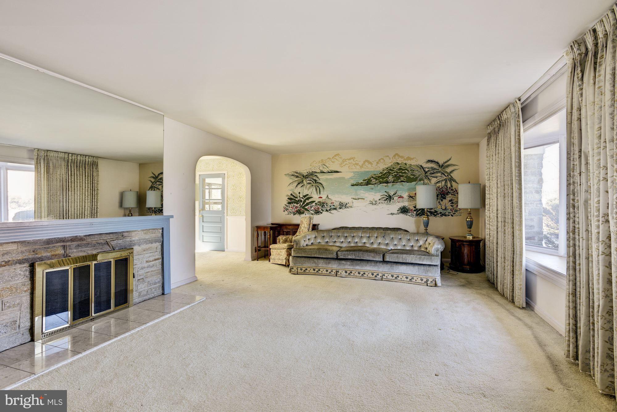 627 Hillen Road Baltimore, MD 21286 - Photo 3 of 31 Living Room