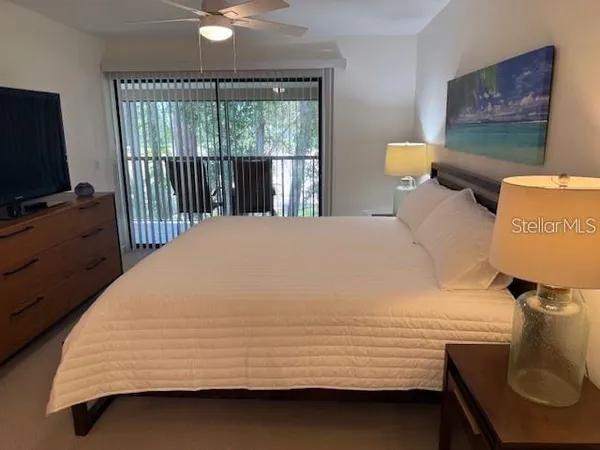 $1,950 | 6120 Country Club Way, Unit 207, Sarasota, FL 34243