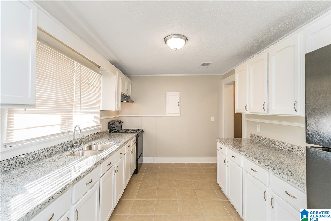 705 5th Avenue South Jasper, AL 35501 - Photo 7 of 15
