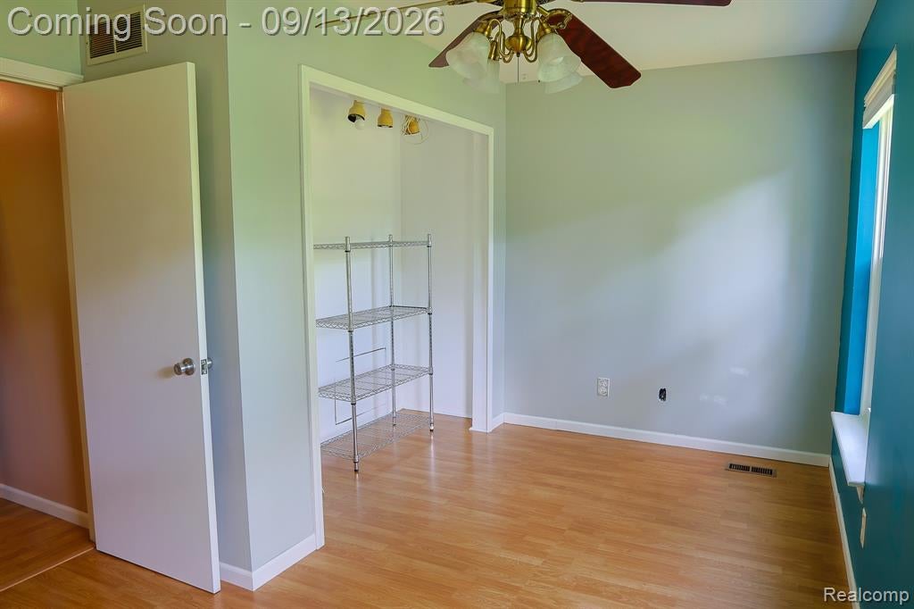 9427 Andersonville Road Clarkston, MI 48346 - Photo 28 of 46 Gallery Image 28