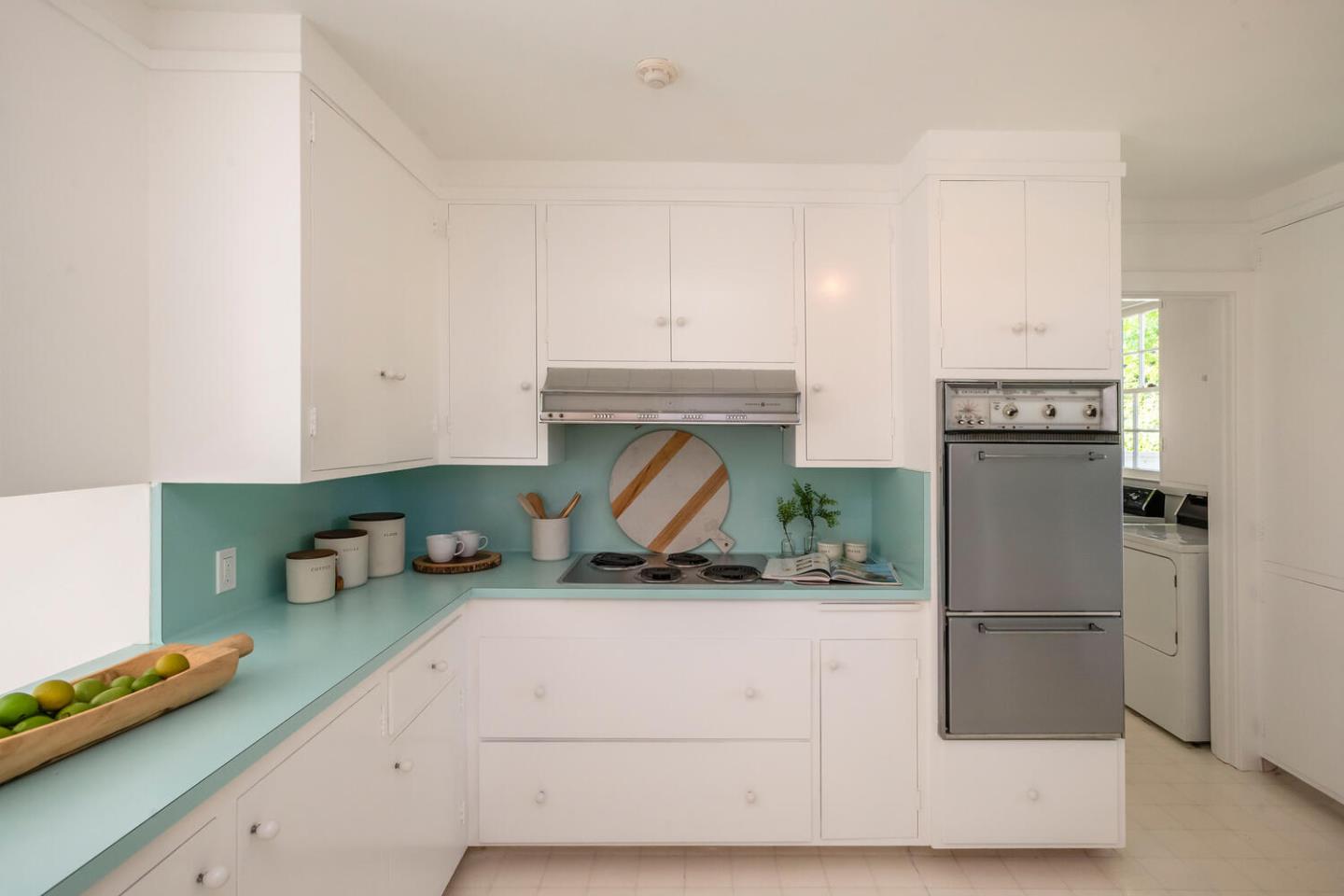 7 Windsor Drive Hillsborough, CA 94010 - Photo 17 of 57