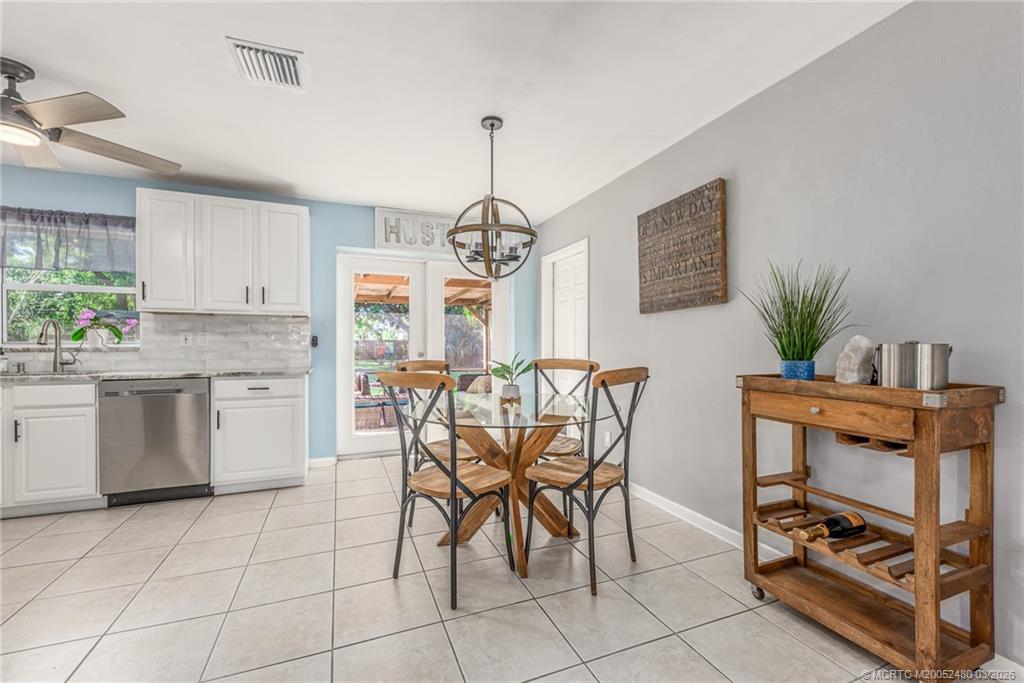 3156 Southeast Mimosa Street Stuart, FL 34997 - Photo 15 of 38