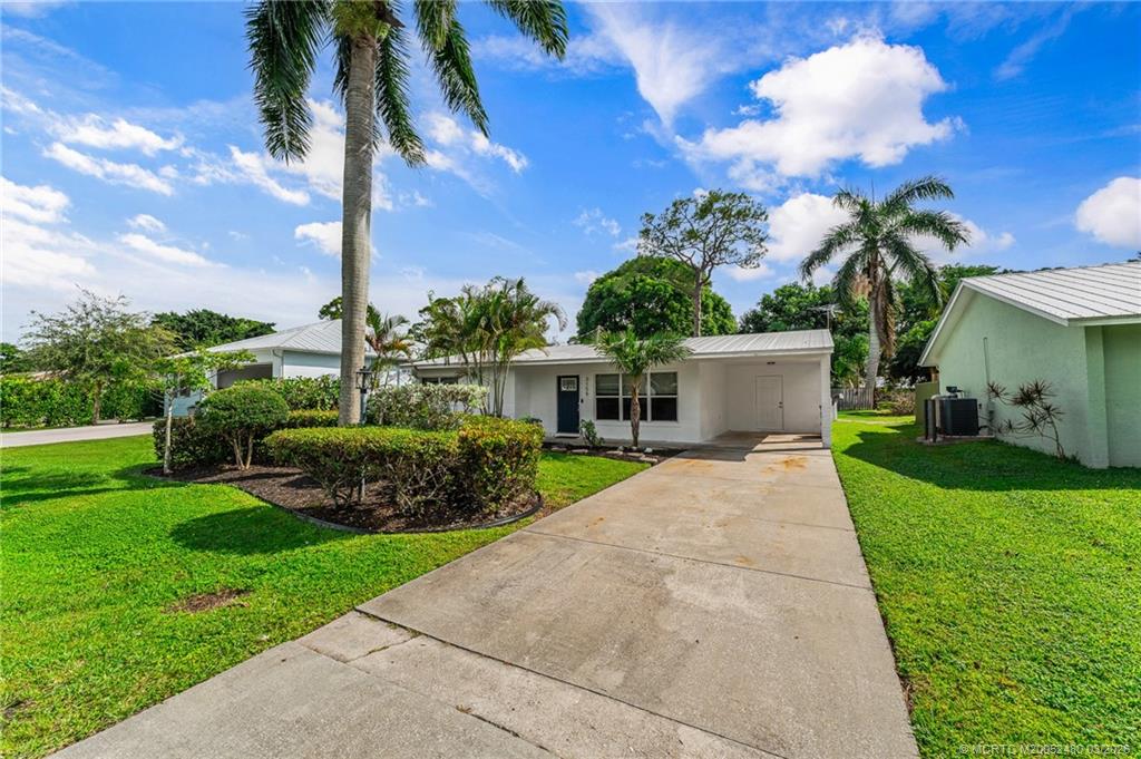 3156 Southeast Mimosa Street Stuart, FL 34997 - Photo 9 of 38