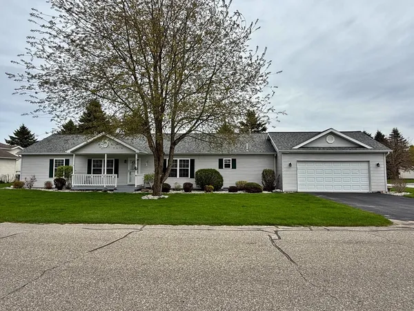 $169,900 | 7750 Sunset Shores Drive, Canadian Lakes, MI 49346