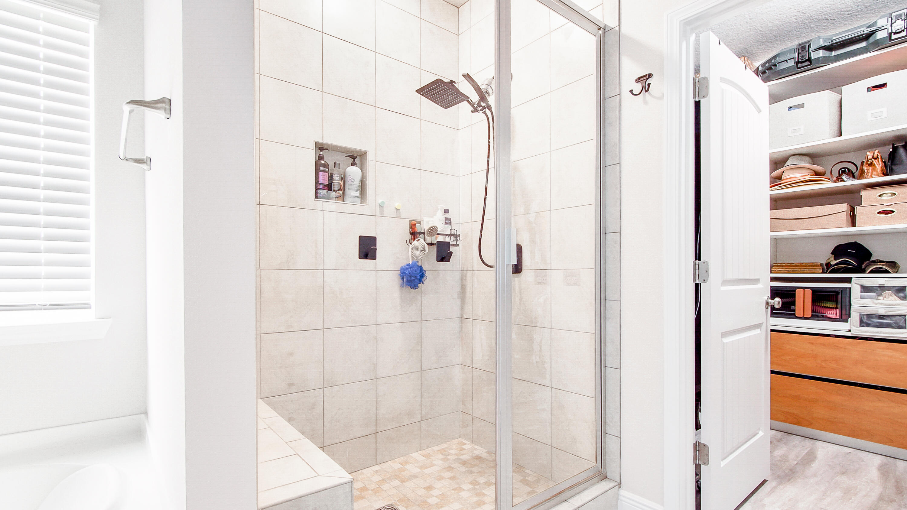 38 Norwich Road Freeport, FL 32439 - Photo 18 of 42 a bathroom with a shower